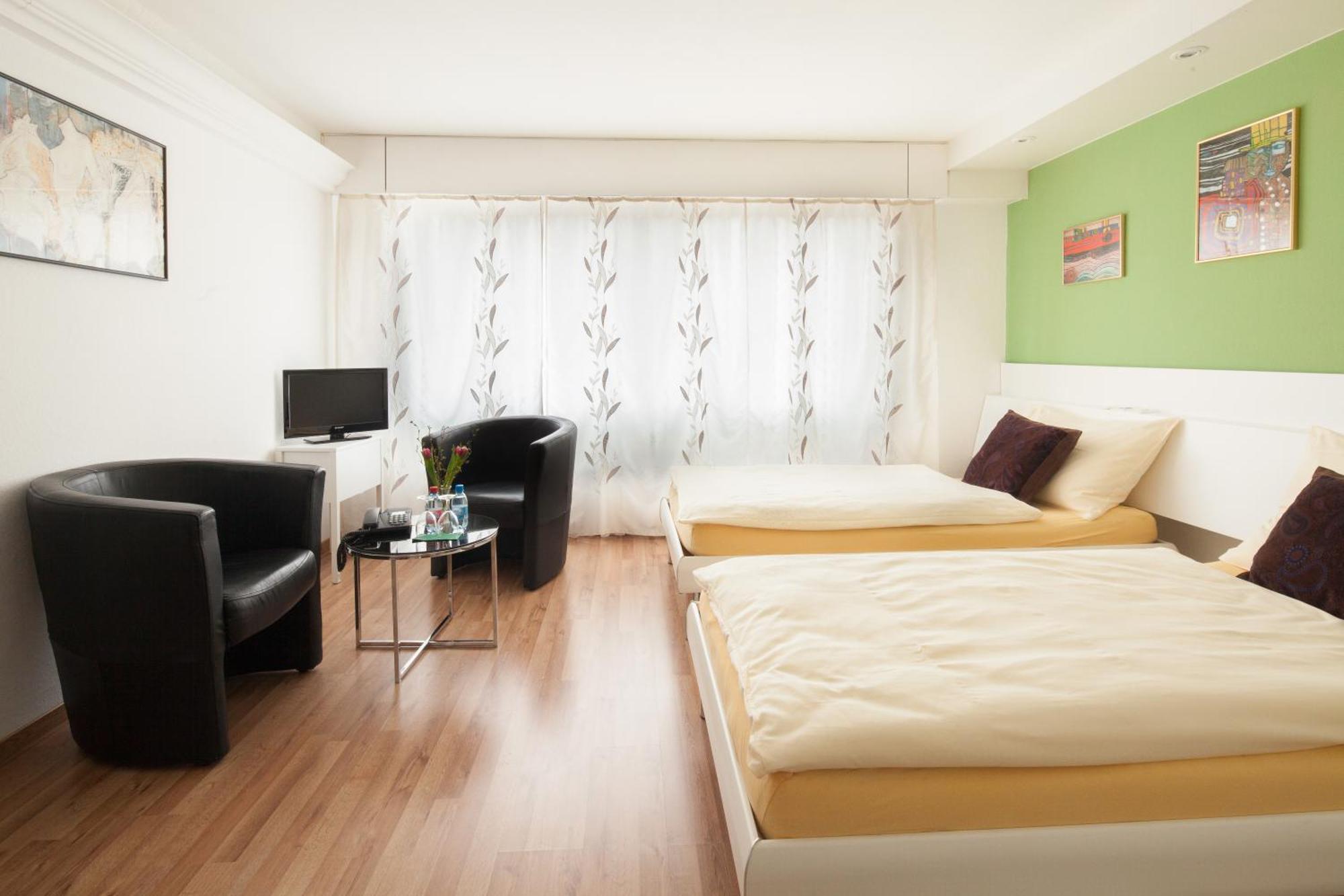 Metropol Hotel Biel Bagian luar foto