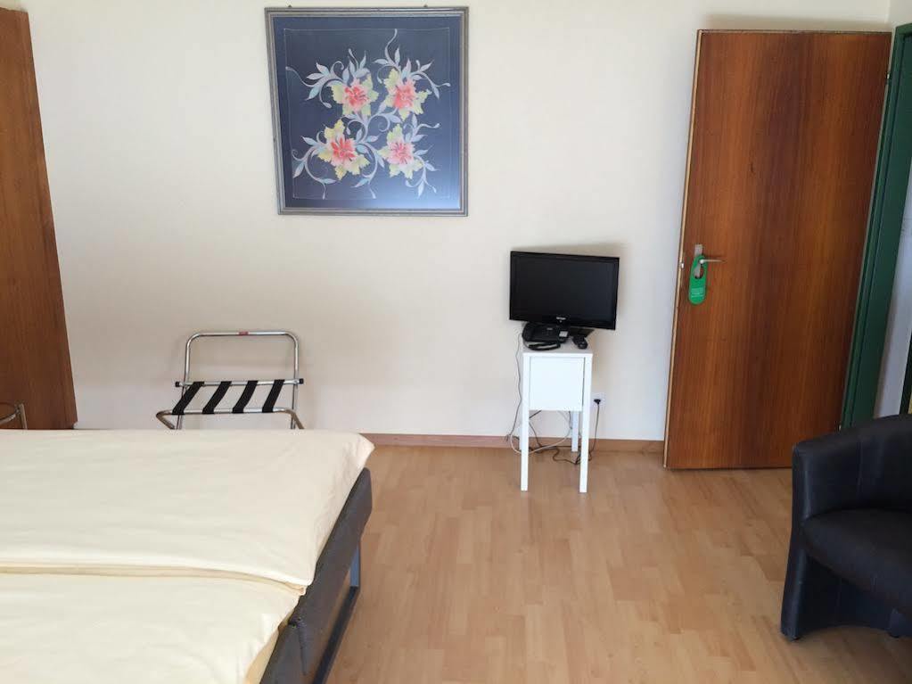 Metropol Hotel Biel Bagian luar foto