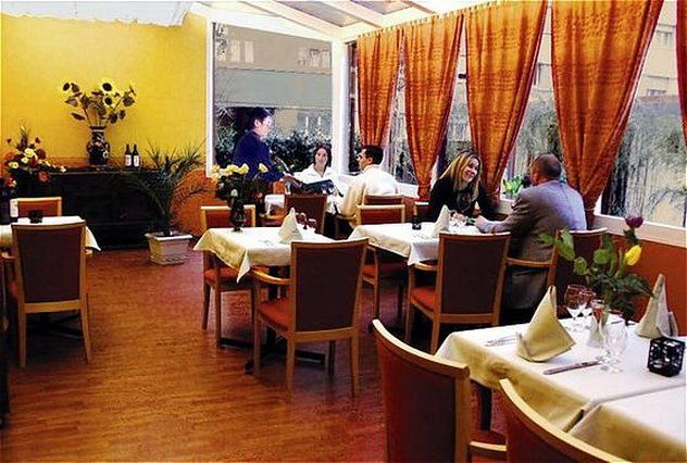 Metropol Hotel Biel Bagian luar foto